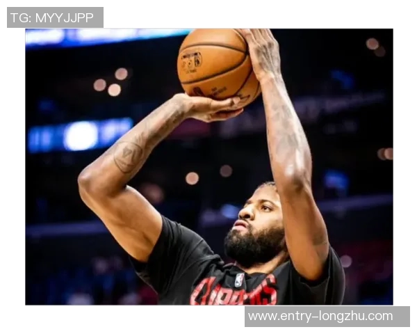 小莫呼吁卢执教应更积极转变角色不应忘记曾经的球员身份